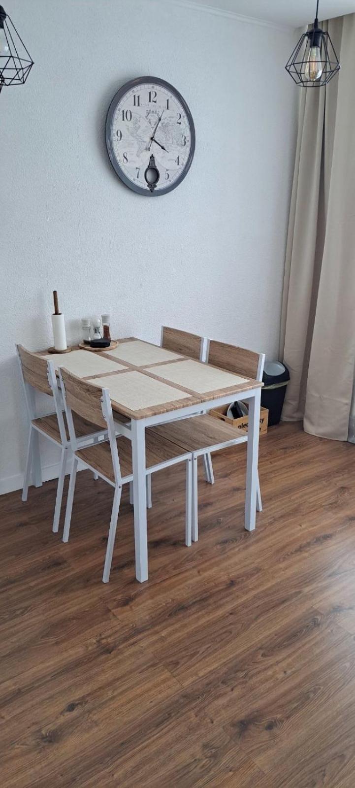 Utulny Apartman Blizko Centra Nagymihály Kültér fotó